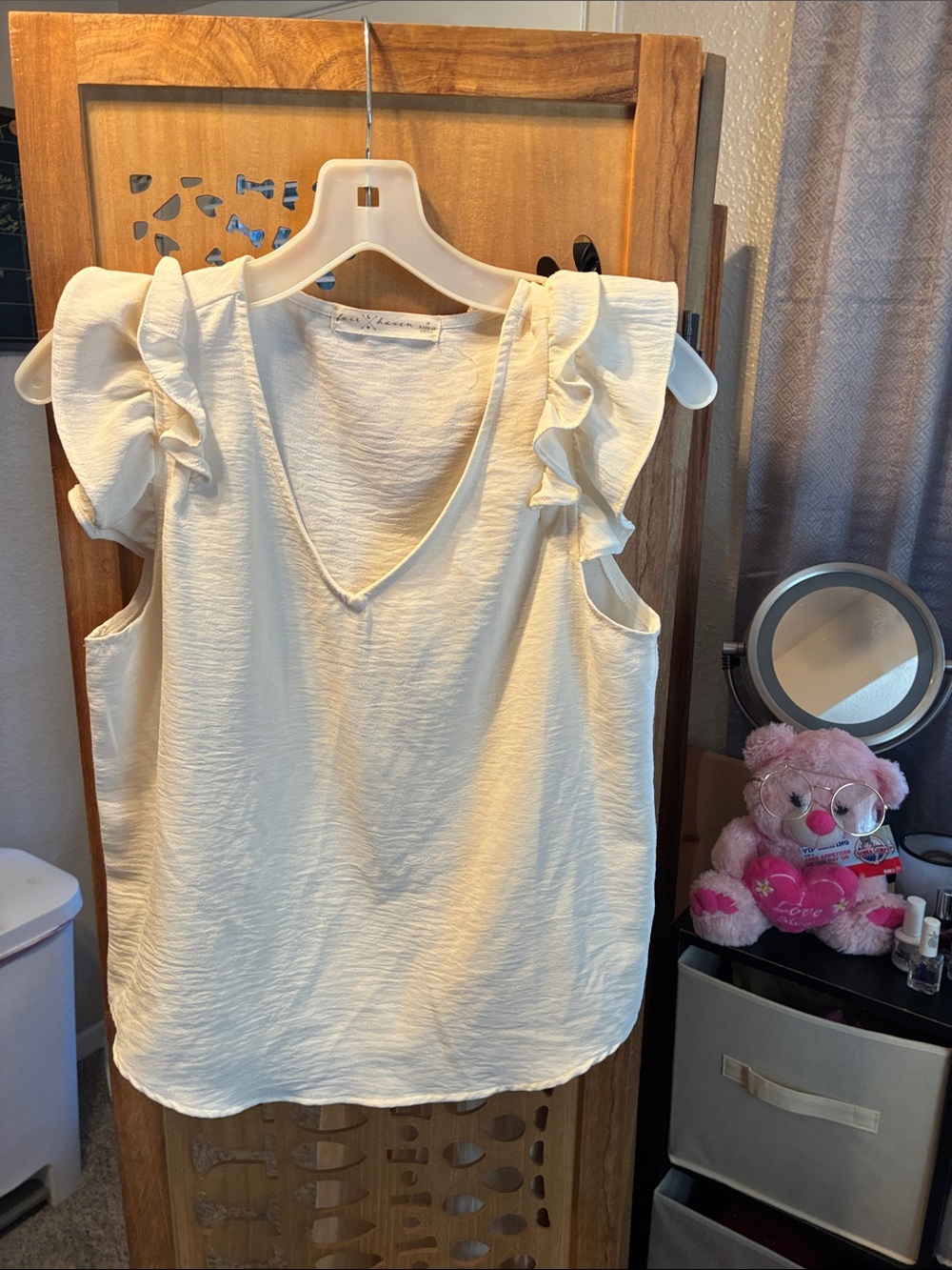 Cream top Sz medium